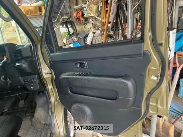 Daihatsu HIJET VAN 2021-10 8685665-18