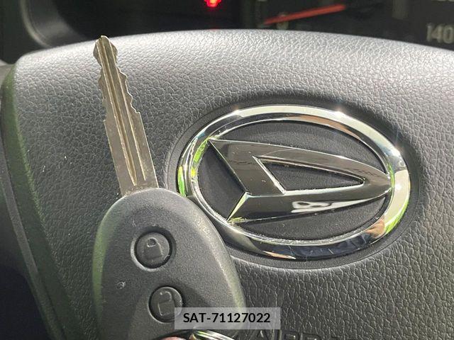 Daihatsu HIJET VAN 2020-08 8829389-6