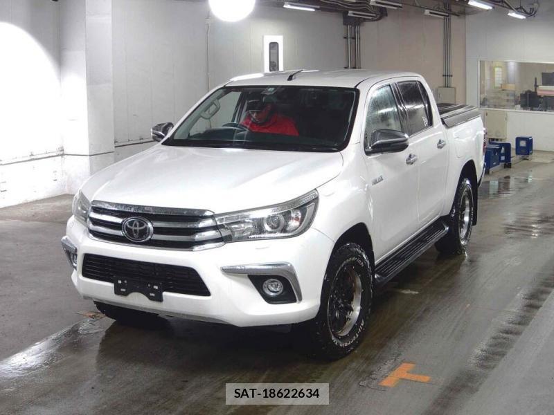 Toyota HILUX 2018--3 829394-3