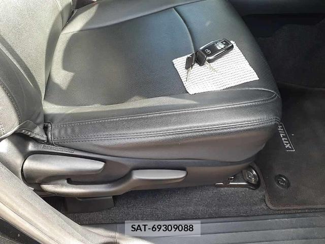 Toyota HILUX 2021 6935489-9