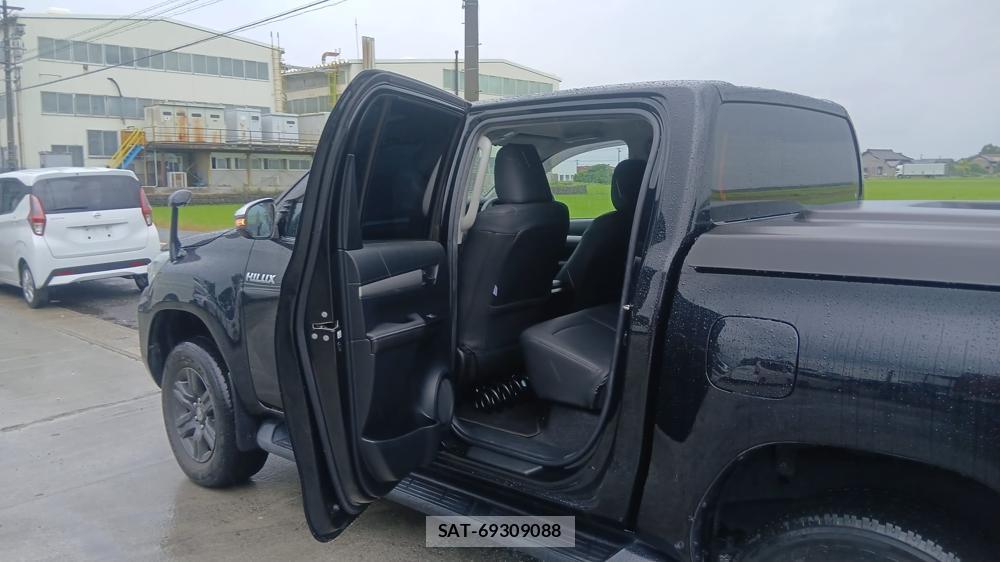Toyota HILUX 2021 6935489-9
