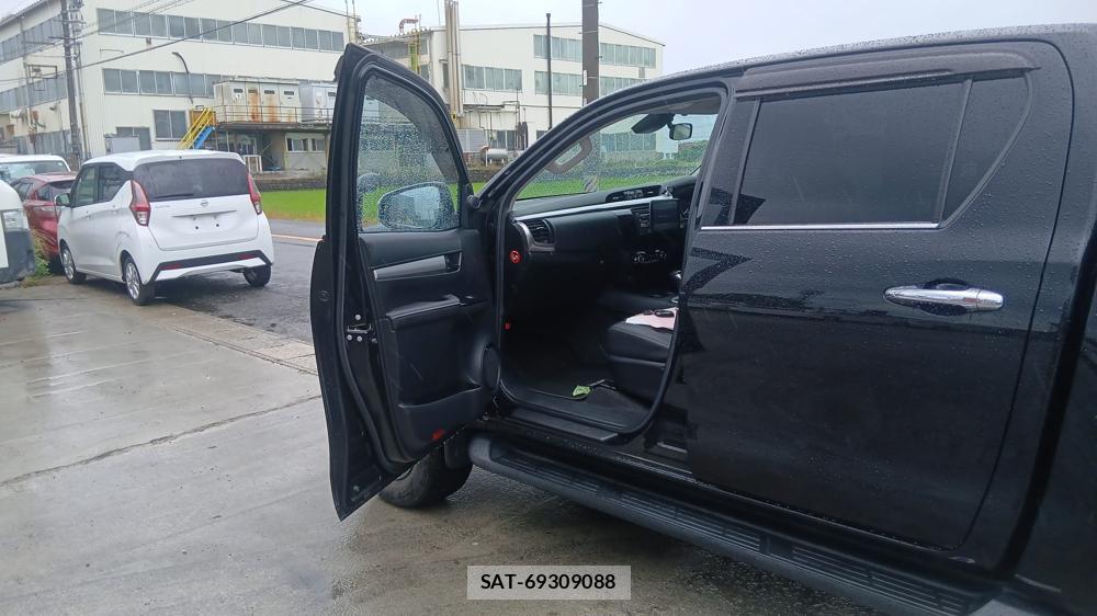 Toyota HILUX 2021 6935489-10