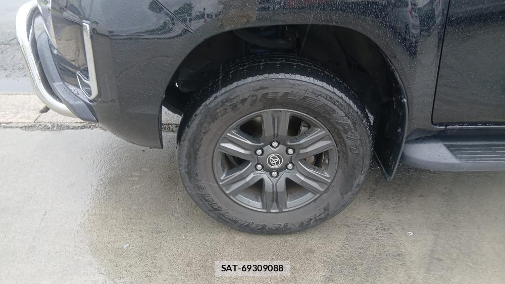 Toyota HILUX 2021 6935489-24