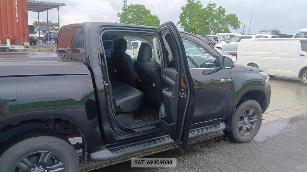 Toyota HILUX 2021 6935489-8
