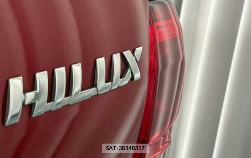 Toyota HILUX 2018-08 8474474-12