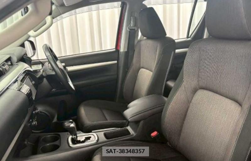 Toyota HILUX 2018-08 8474474-13