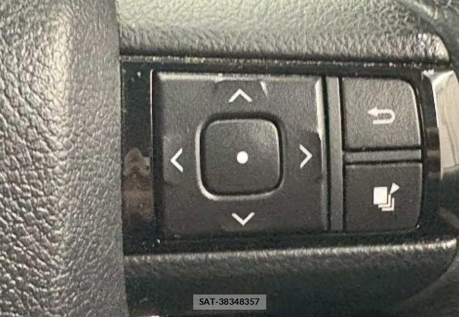 Toyota HILUX 2018-08 8474474-15