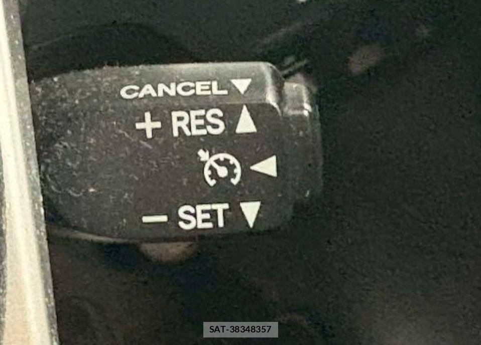 Toyota HILUX 2018-08 8474474-16