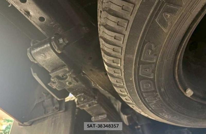 Toyota HILUX 2018-08 8474474-21