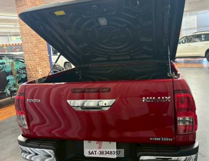 Toyota HILUX 2018-08 8474474-4