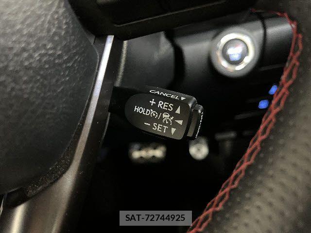 Toyota HILUX 2023-04 7785531-22