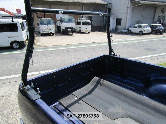 Toyota HILUX 1998-04 8627076-9