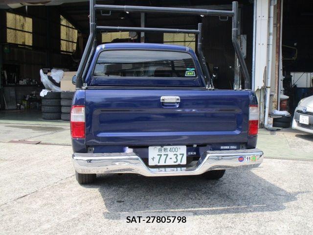 Toyota HILUX 1998-04 8627076-3