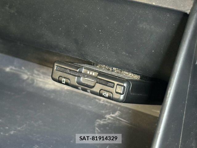 Toyota HILUX 2001-02 8849287-7