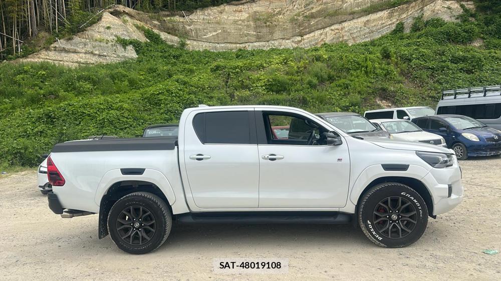Toyota HILUX 2024 6983497-5