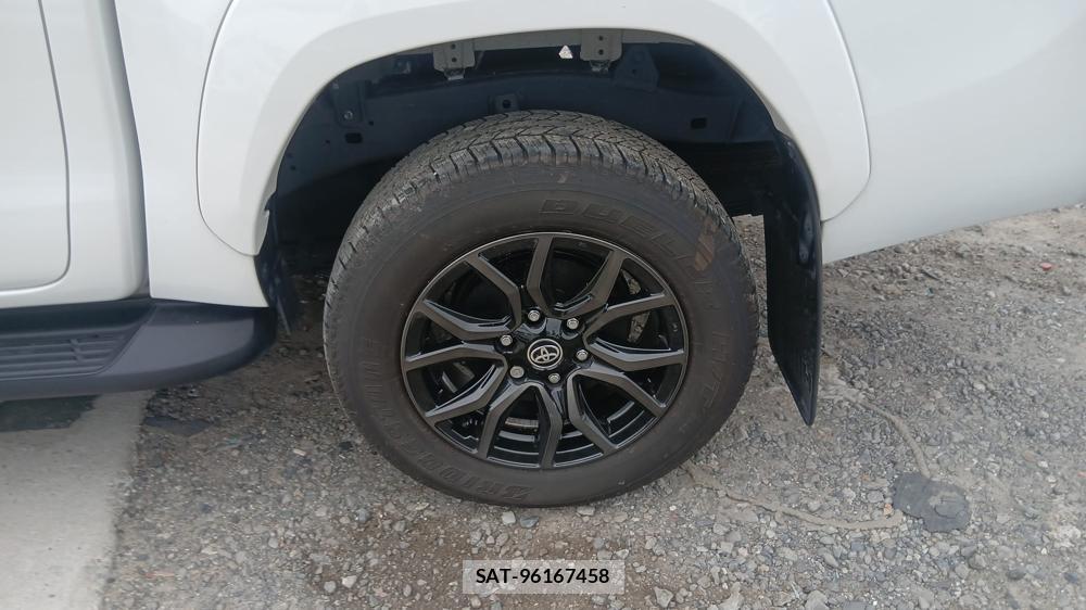 Toyota HILUX 2024 6983498-24