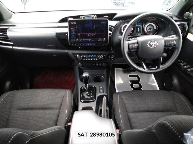 Toyota HILUX 2020-04 820280-11