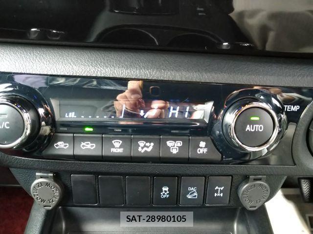 Toyota HILUX 2020-04 820280-19
