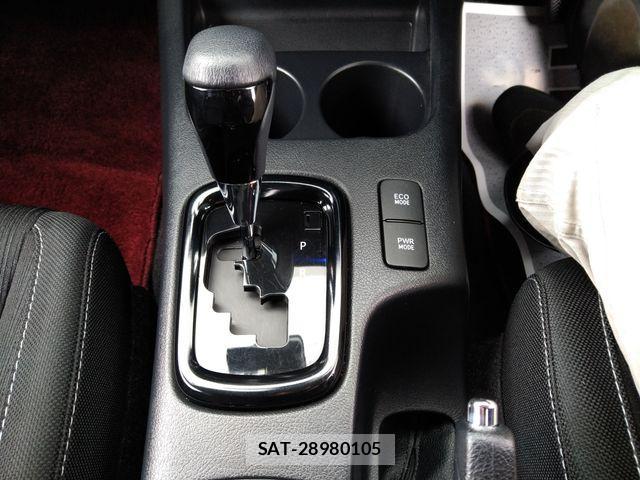 Toyota HILUX 2020-04 820280-20