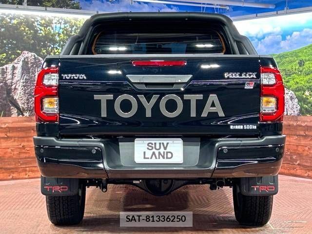 Toyota HILUX 2023-03 866613-14