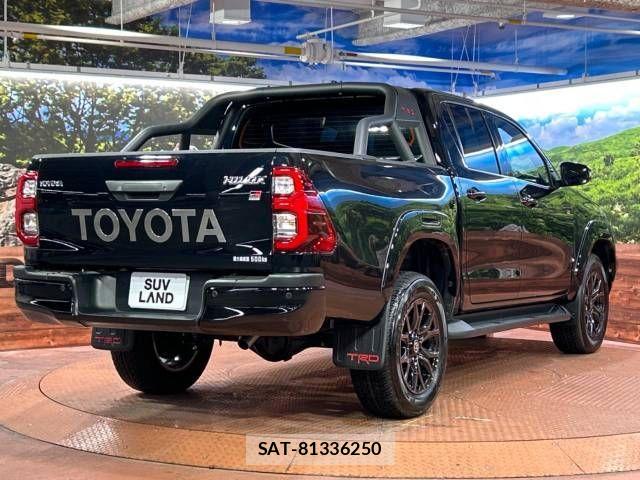 Toyota HILUX 2023-03 866613-16