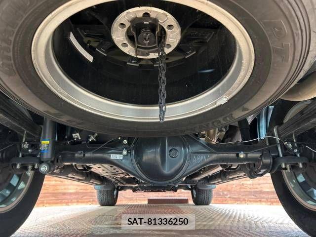 Toyota HILUX 2023-03 866613-18