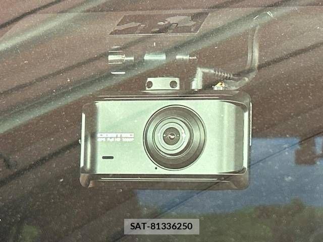 Toyota HILUX 2023-03 866613-5