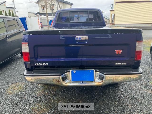 Toyota HILUX 1999-10 866600-9