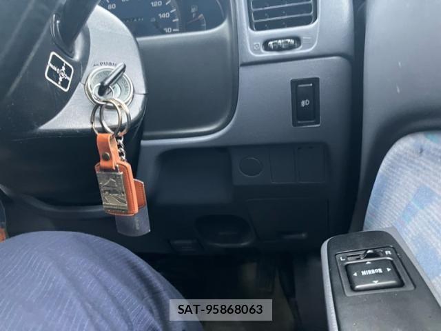 Toyota HILUX 1999-10 866600-23