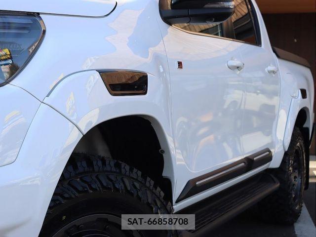 Toyota HILUX 2022-01 3832954-17