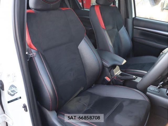 Toyota HILUX 2022-01 3832954-2