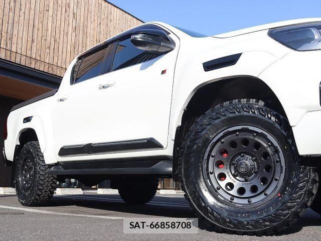 Toyota HILUX 2022-01 3832954-4