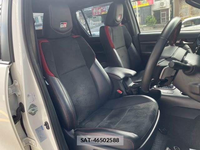 Toyota HILUX 2022-07 3906218-10