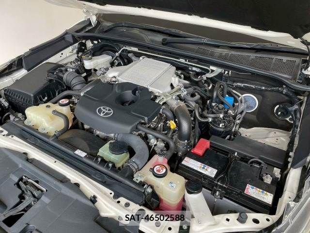 Toyota HILUX 2022-07 3906218-19
