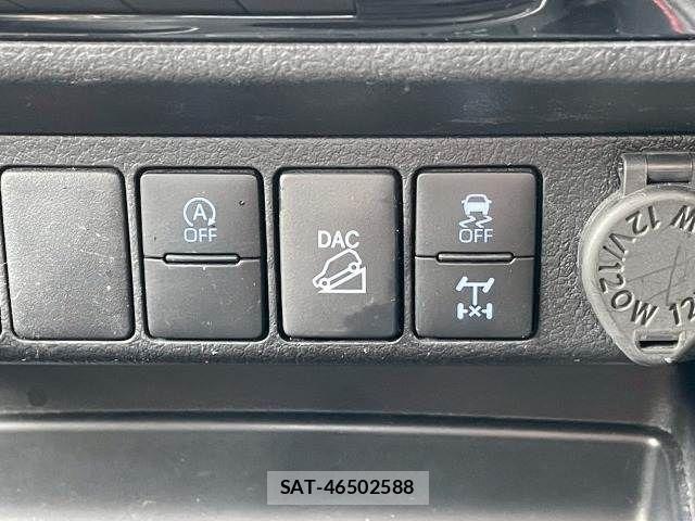 Toyota HILUX 2022-07 3906218-7