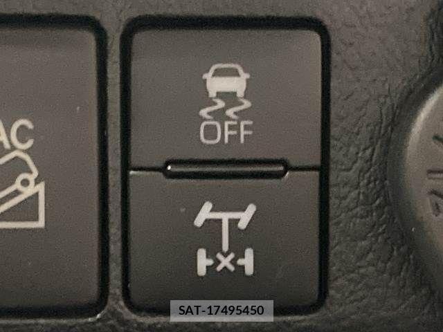 Toyota HILUX 2021-06 4421119-9