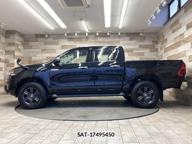 Toyota HILUX 2021-06 4421119-15