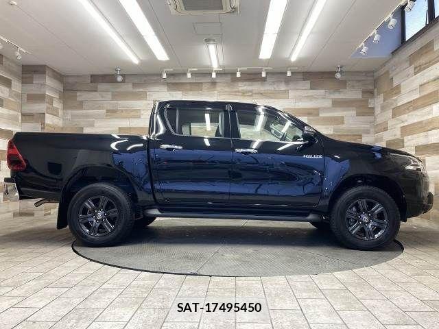 Toyota HILUX 2021-06 4421119-16