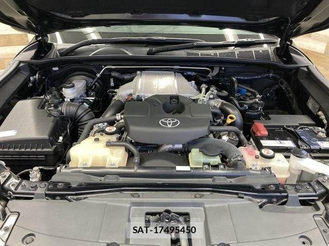 Toyota HILUX 2021-06 4421119-17