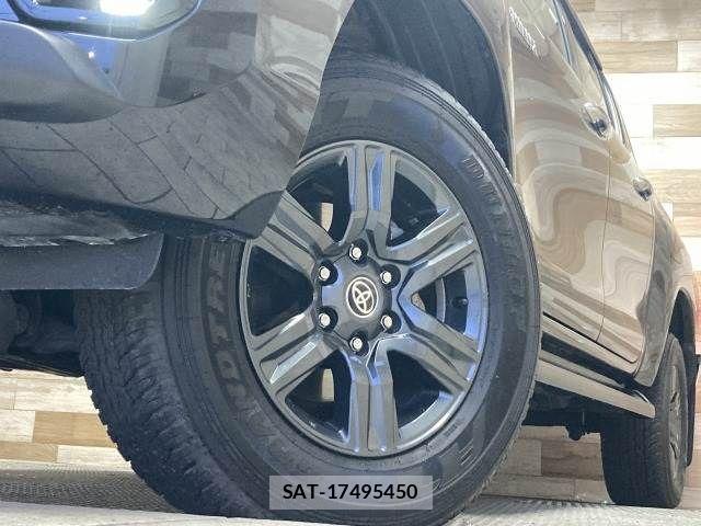 Toyota HILUX 2021-06 4421119-18