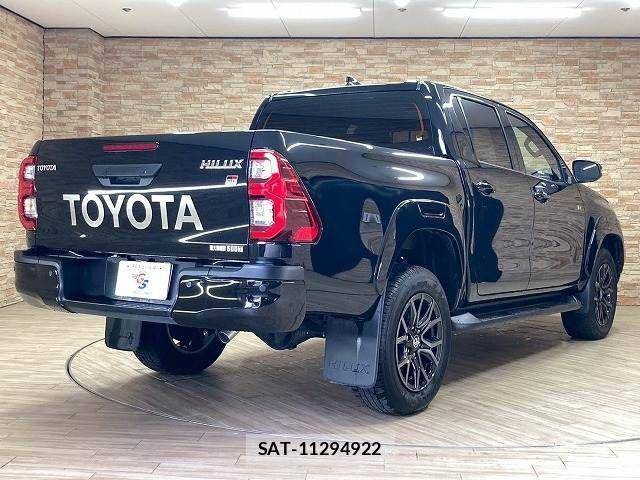 Toyota HILUX 2022-08 4754122-16