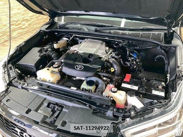 Toyota HILUX 2022-08 4754122-17