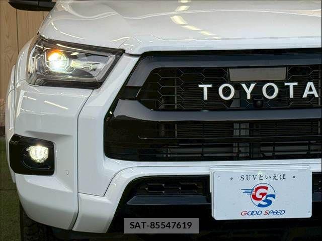 Toyota HILUX 2022-11 5869197-19
