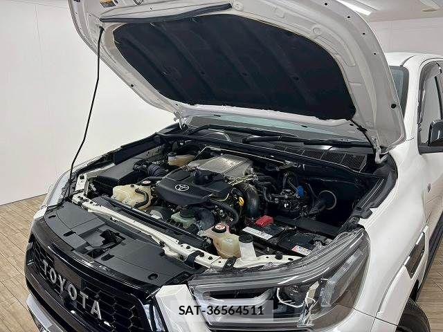 Toyota HILUX 2023-09 5869196-17