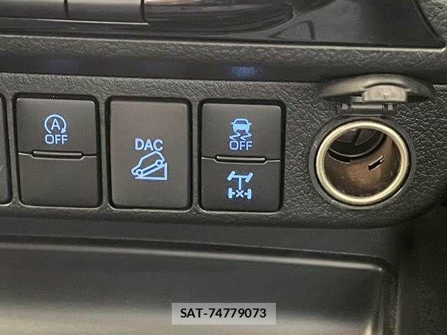 Toyota HILUX 2022-11 5869199-7