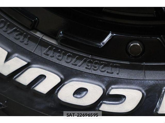 Toyota HILUX 2020-01 6244459-11
