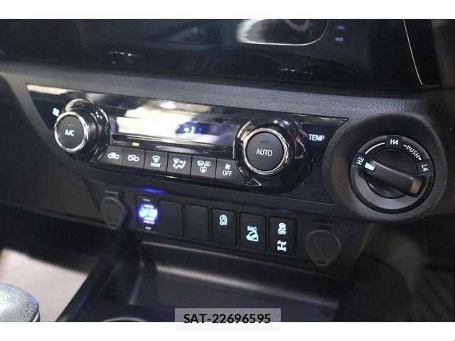 Toyota HILUX 2020-01 6244459-17
