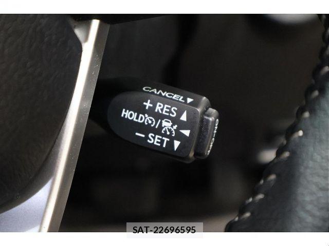Toyota HILUX 2020-01 6244459-19