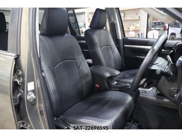 Toyota HILUX 2020-01 6244459-4