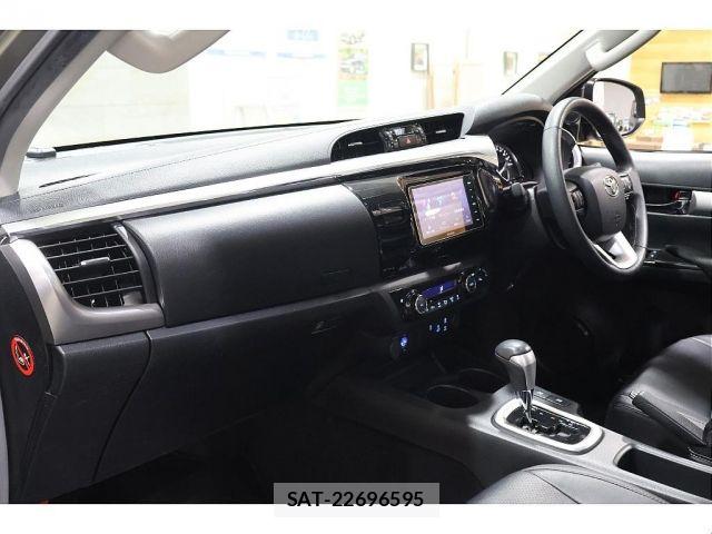 Toyota HILUX 2020-01 6244459-5